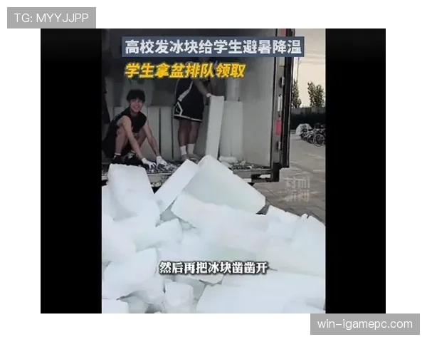 柳雅慧训练完直接啃冰块降温，这自律狠人连喝水都算卡路里？