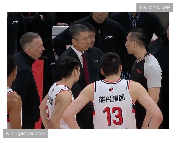 篮球裁判必看:从“非法身体接触”判定到实战判罚要点的详解 篮球裁判必看:从“非法身体接触”判定到实战判罚要点的详解